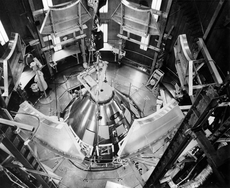 Illustration for article titled Amazing photos from NASA's vaults show how they assembled Apollo 11